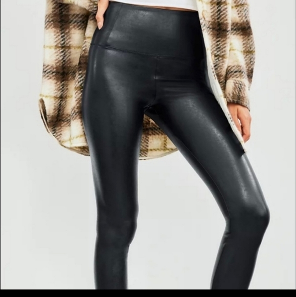 Wilfred Pants - Wilfred Free Daria vegan leather leggings